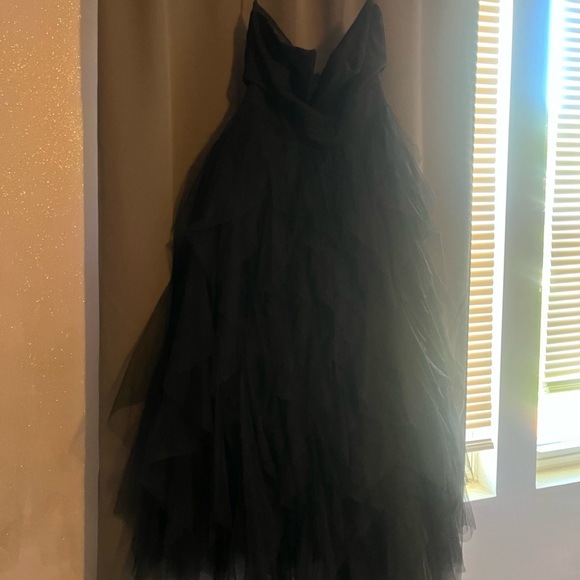 Dresses & Skirts - Elegant Black Tulle Gown